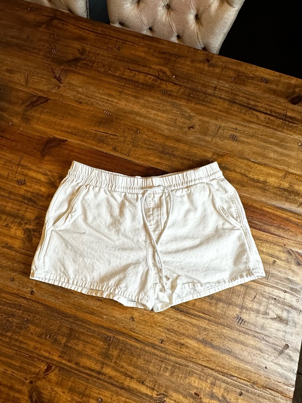 Universal Thread Off-White Elastic-Waist Athletic Shorts with Pockets